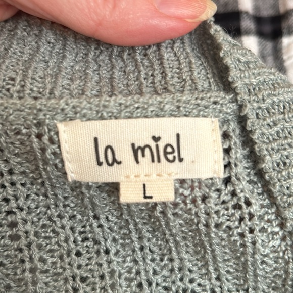 NWOT la Miel destructed v-neck sweater Seafoam green large - Picture 4 of 4